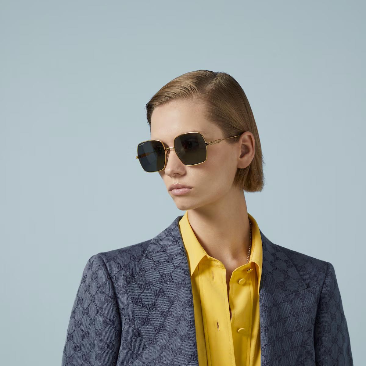 Kính Gucci Square Frame Sunglasses Nữ Vàng Xám