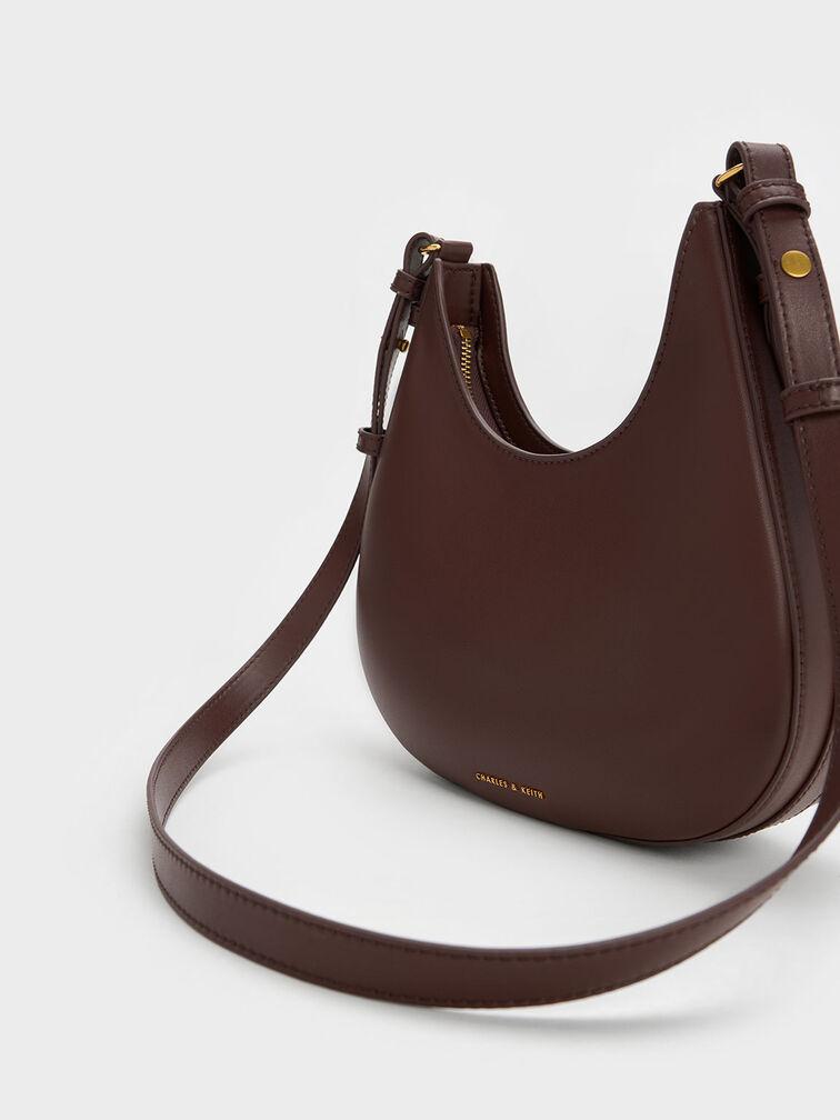 Túi Charles Keith Hobo Hình Bán Nguyệt Xanthe Nâu Đậm