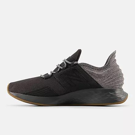 Giày New Balance Fresh Foam Roav Nam Đen Xám