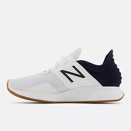 Giày New Balance Fresh Foam Roav White With Eclipse Nam