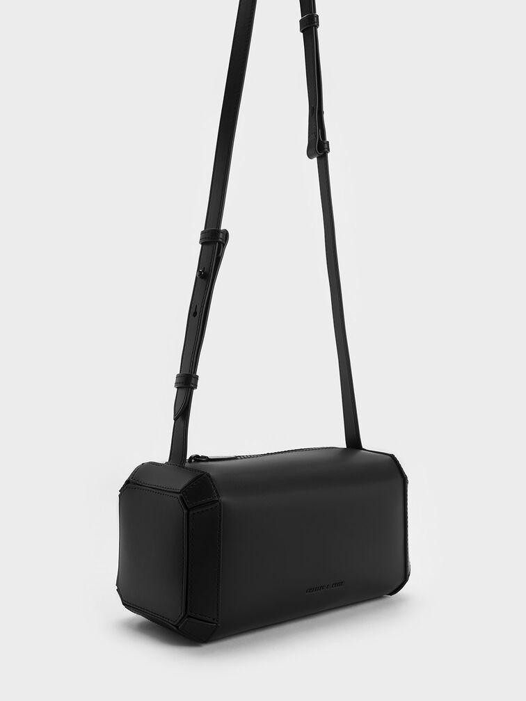 Túi Charles Keith Đeo Vai Geometric Boxy Đen