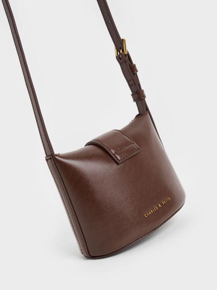 Túi Charles Keith Đeo Vai Phom Chữ Nhật Gabine Bucket Chocolate