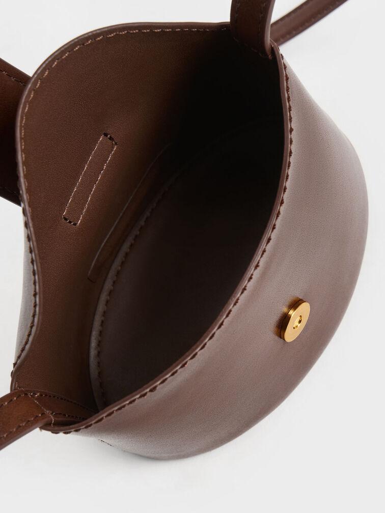 Túi Charles Keith Đeo Vai Phom Chữ Nhật Gabine Bucket Chocolate