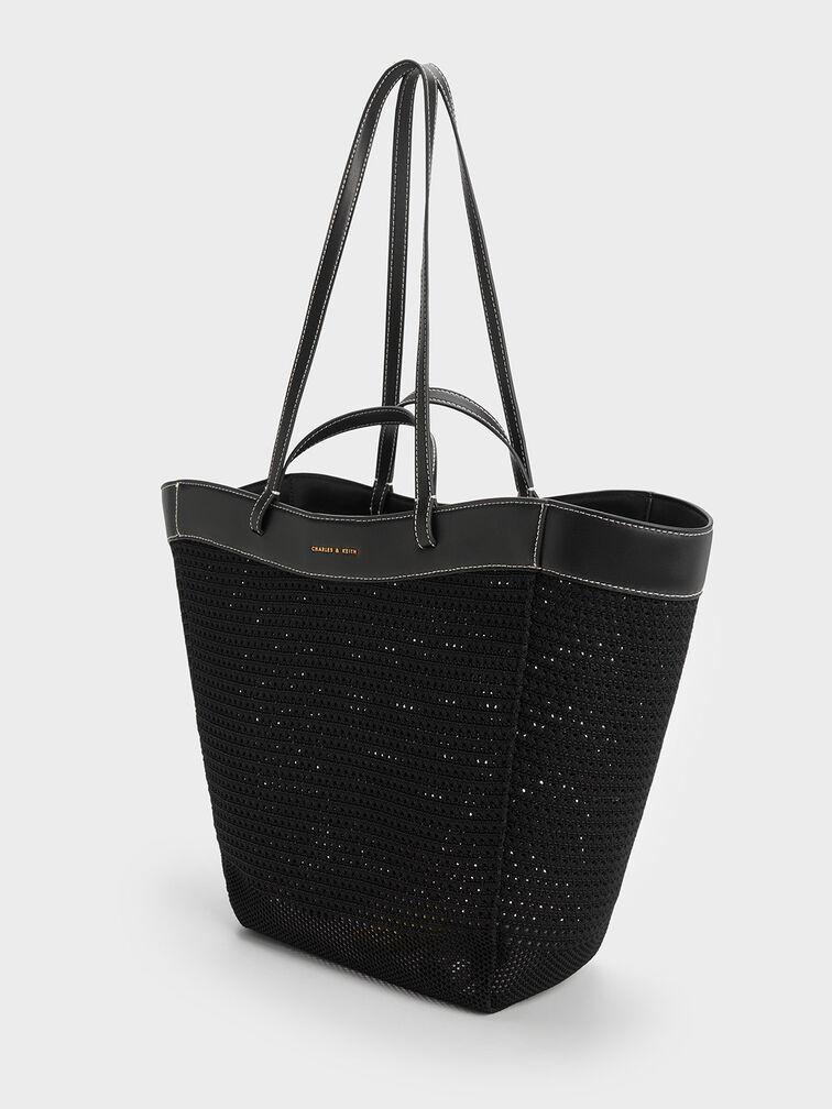 Túi Charles Keith Tote Hình Thang Knitted Sculptural Đen