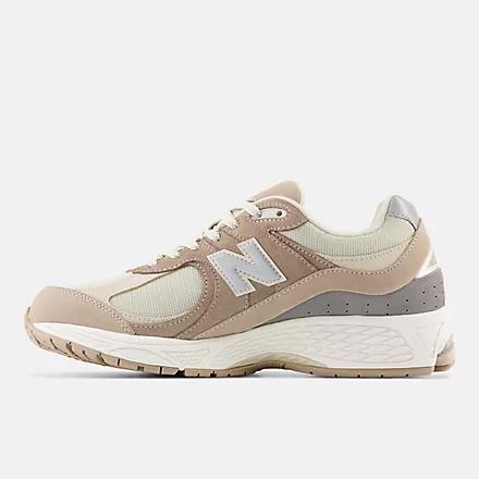 Giày New Balance 2002R Driftwood With Sandstone And Moonbeam Nam