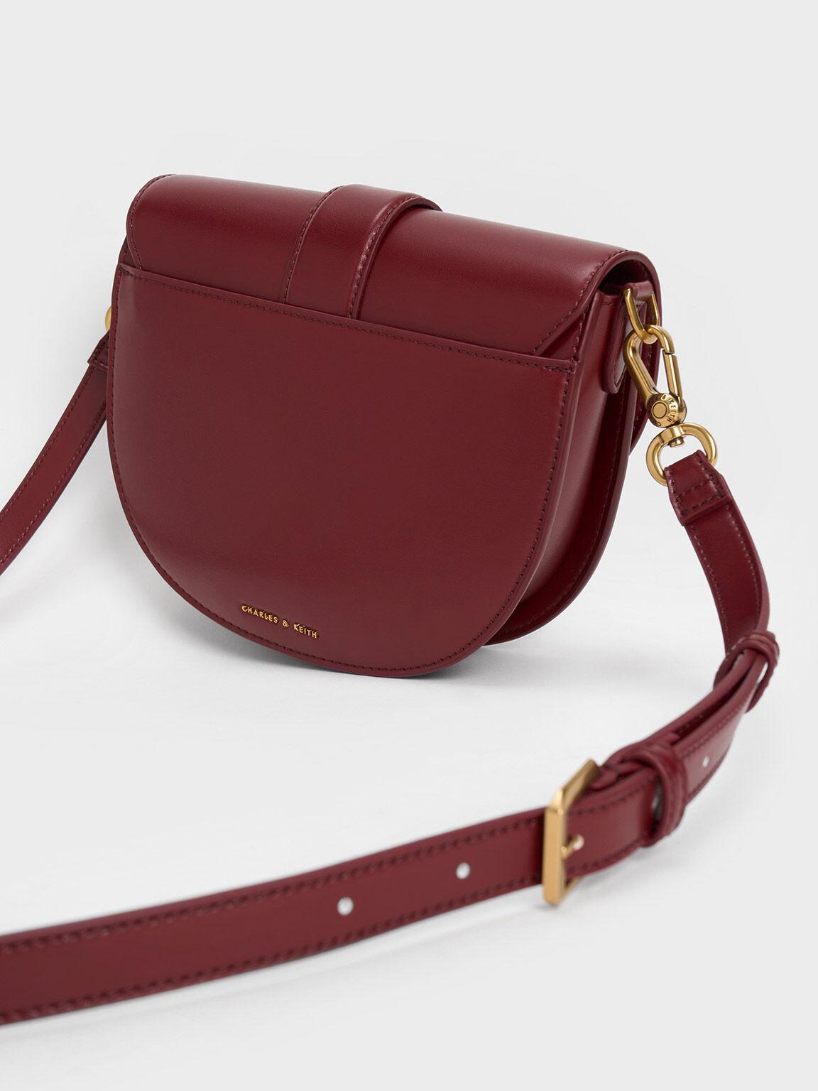 Túi Charles Keith Đeo Vai Gabine Hồng Burgundy