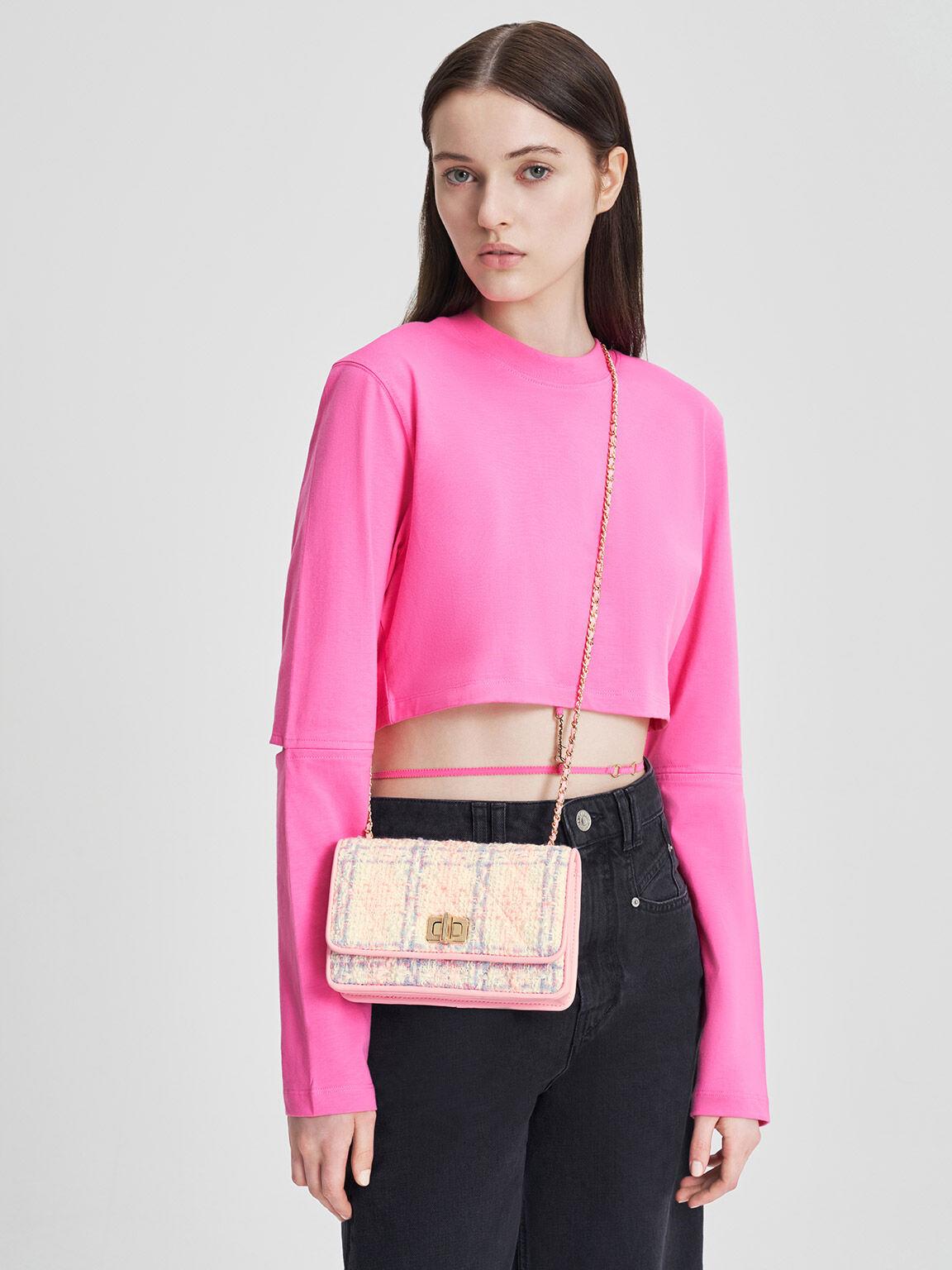 Túi Charles Keith Clutch Chần Bông Metallic Turn-Lock Tweed Quilted Hồng