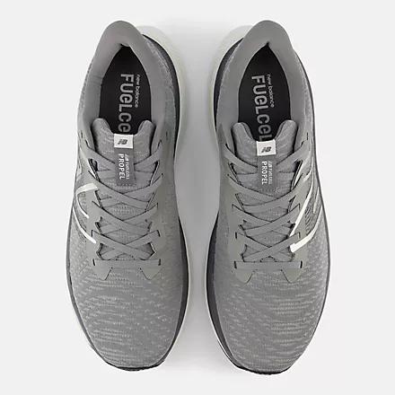 Giày New Balance Fuelcell Propel V4 Nam Xám