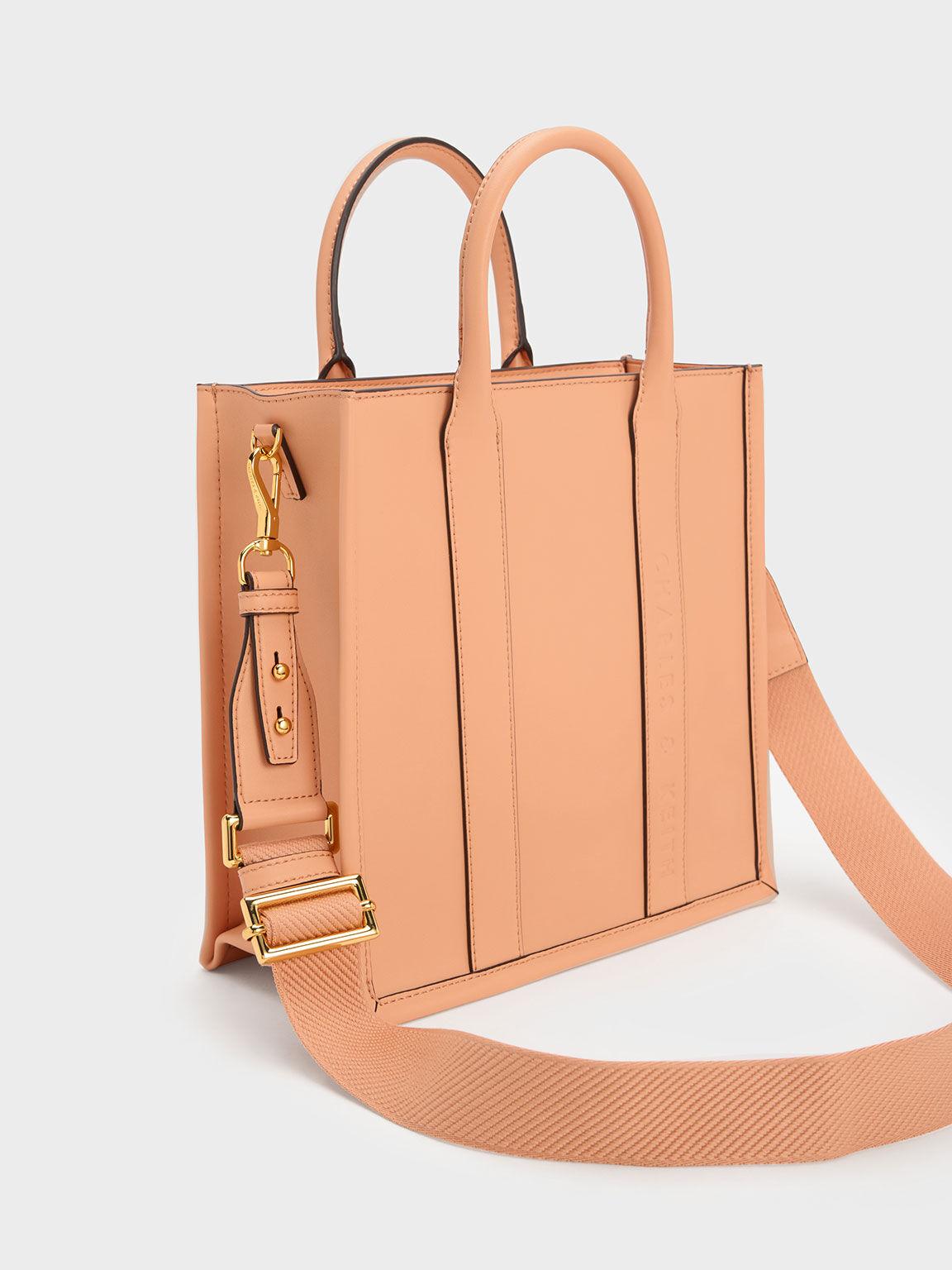 Túi Charles Keith Tote Phom Vuông Clover Trapeze Cam