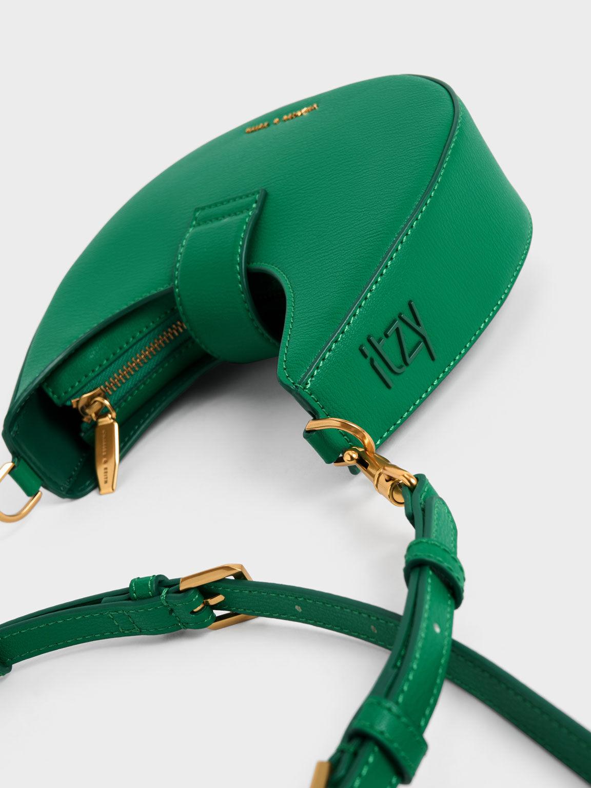 Túi Charles Keith Đeo Vai Gabine Belted Hobo Xanh Lá