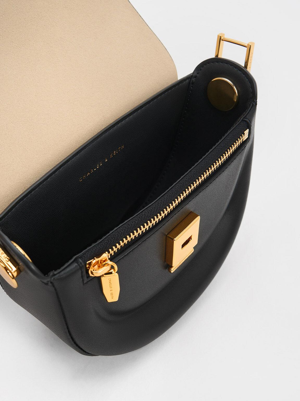 Túi Charles Keith Xách Phom Nửa Hình Tròn Koa Half-Moon Saddle Đen