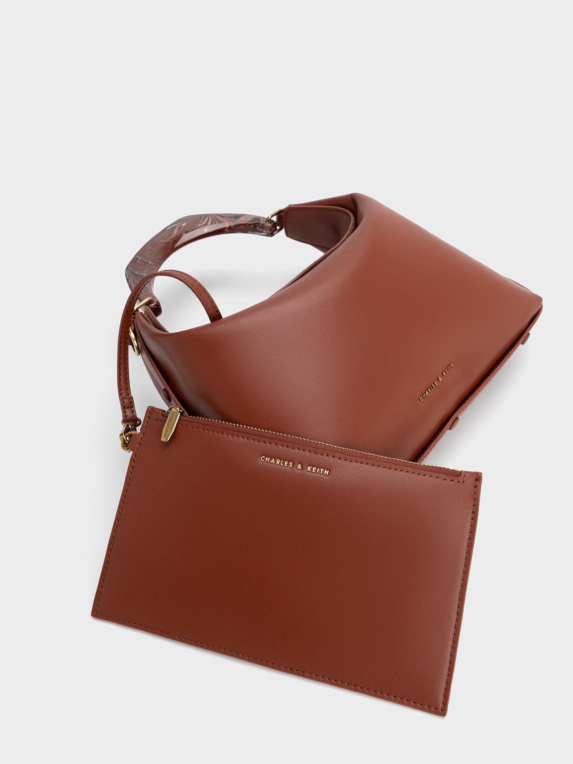 Túi Charles Keith Đeo Vai Hình Thang Marlin Acrylic Mocha