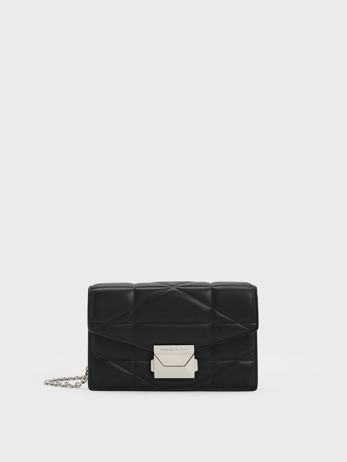 Túi Charles Keith Clutch Phom Chữ Nhật Blanche Chevron Noir