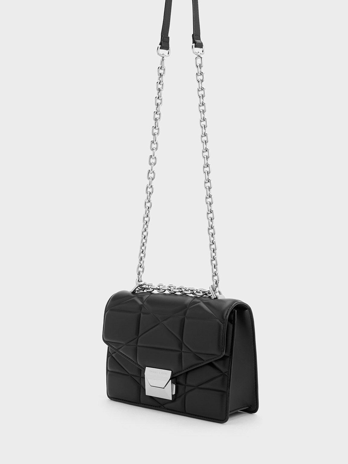 Túi Charles Keith Đeo Vai Nắp Gập Blanche Chevron Noir