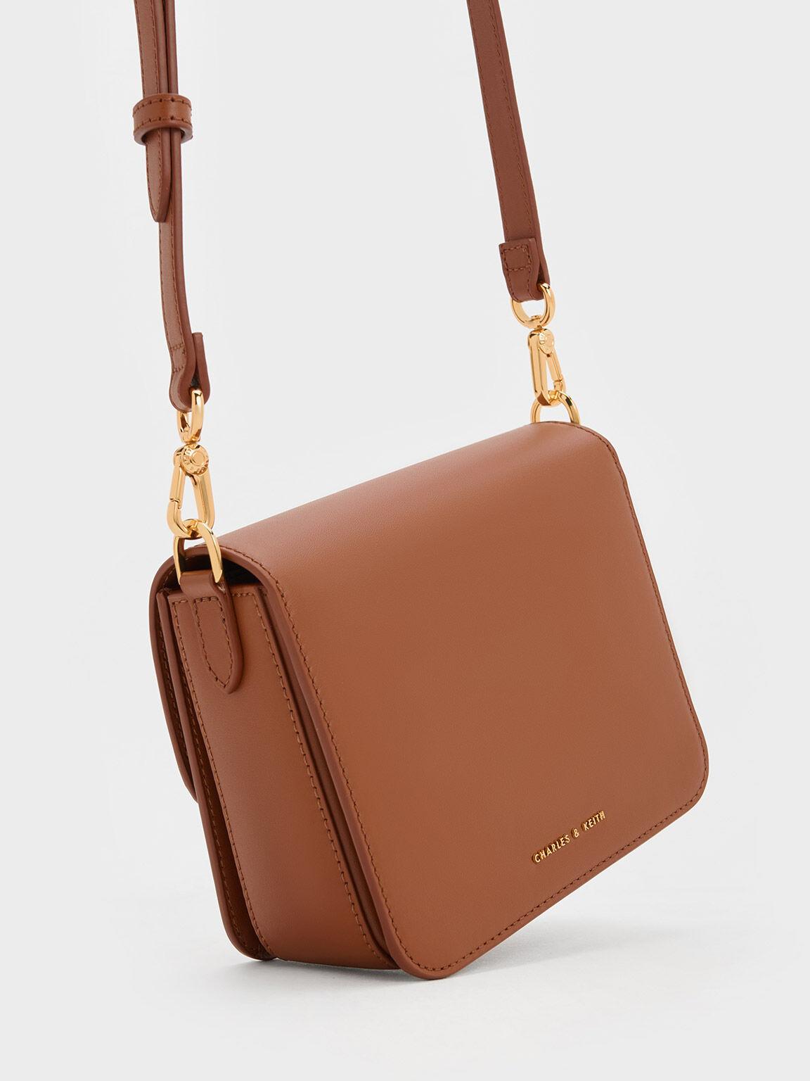 Túi Charles Keith Đeo Chéo Nắp Gập Gabine Rượu Cognac