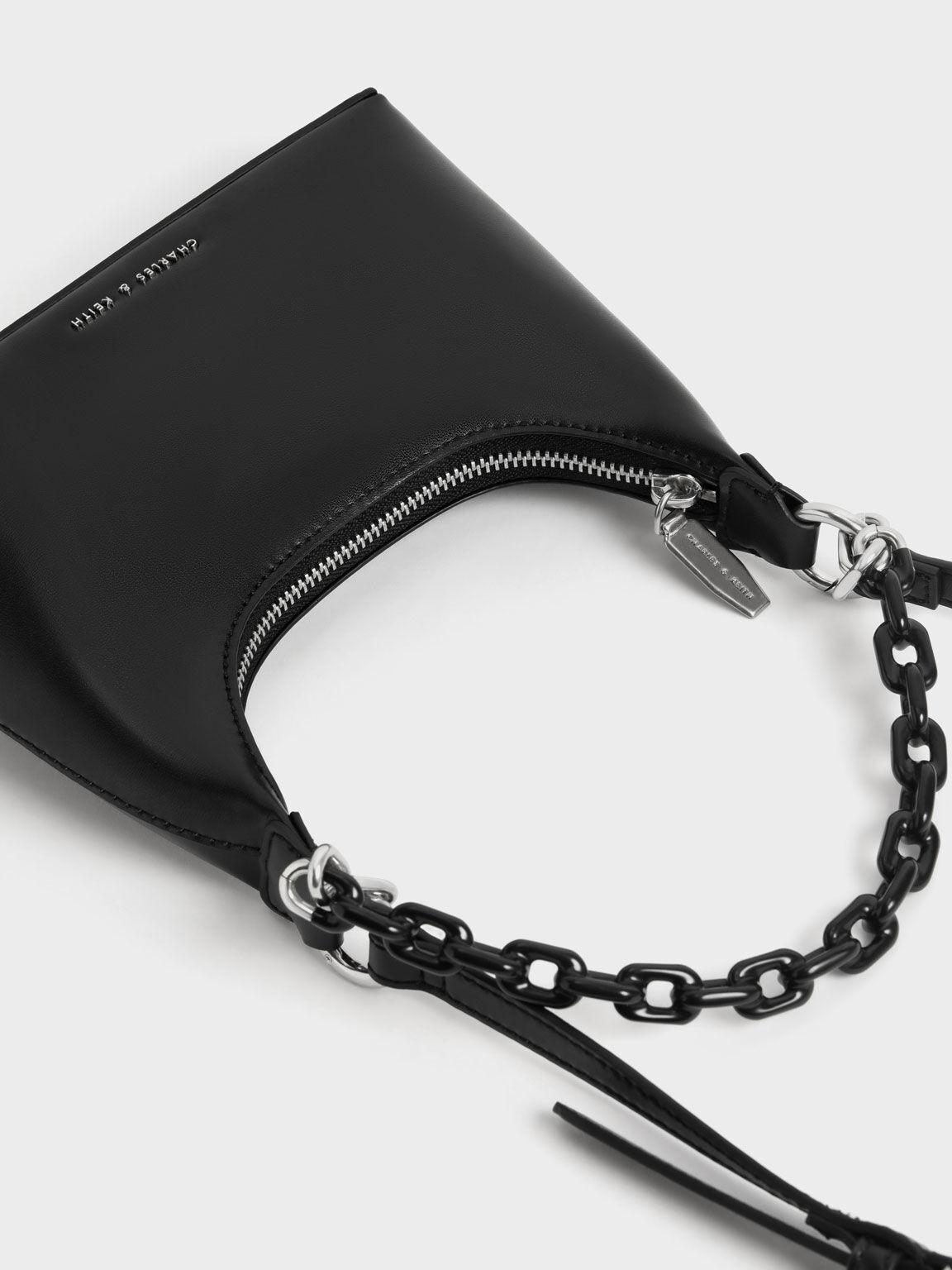 Túi Charles Keith Đeo Vai Koi Chain Handle Đen