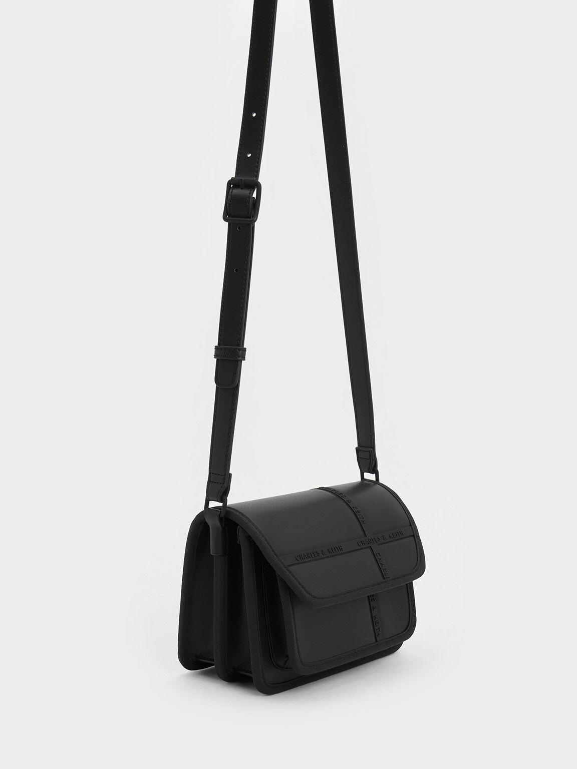 Túi Charles Keith Đeo Chéo Chữ Nhật Avenue Contrast-Trim Đen