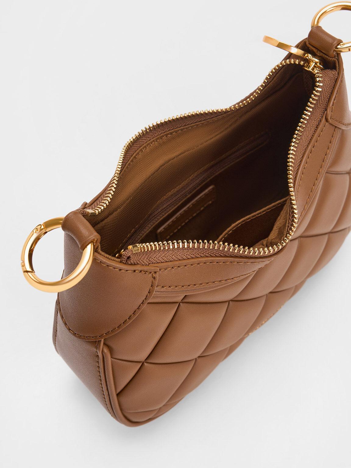 Túi Charles Keith Đeo Vai Chần Bông Alcott Scarf Chain-Link Quilted Chocolate