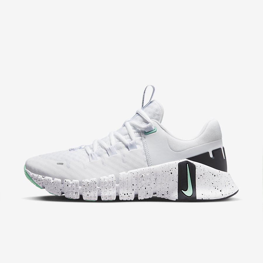 Giày Nike Free Metcon 5 Nữ Trắng Đen