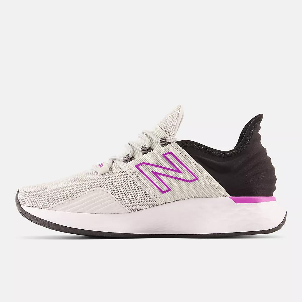 Giày New Balance Fresh Foam Roav Nữ Màu Xám Hồng