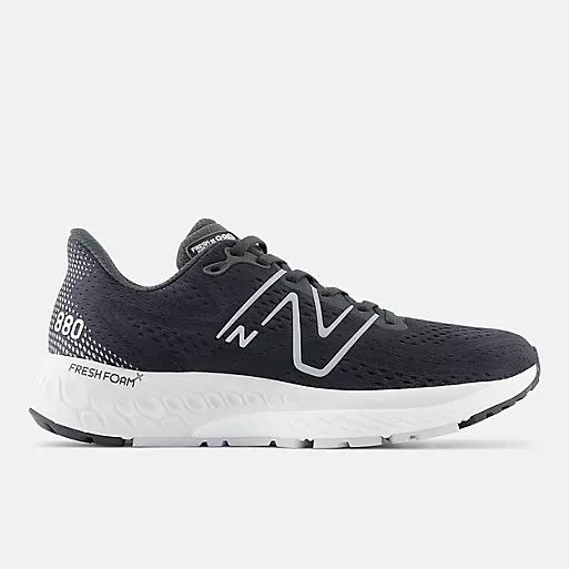 Giày New Balance Fresh Foam X 880V13 Nữ Màu Đen Trắng