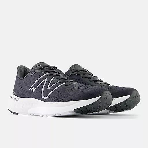 Giày New Balance Fresh Foam X 880V13 Nữ Màu Đen Trắng