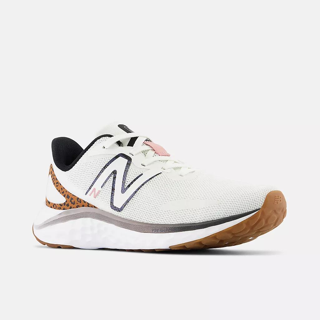 Giày New Balance Fresh Foam Arishi v4 Nữ Màu Trắng Da Báo