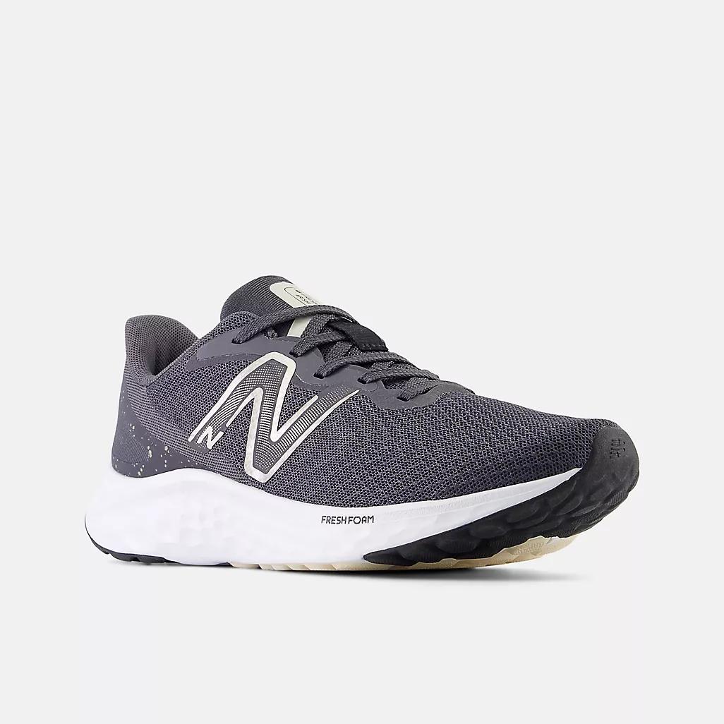 Giày New Balance Fresh Foam Arishi V4 Nữ Màu Đen Xám