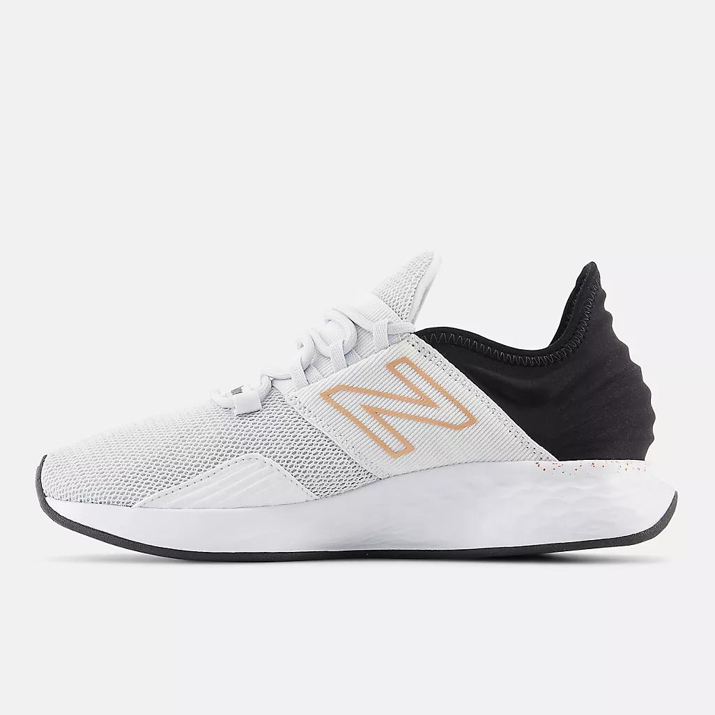 Giày New Balance Fresh Foam Roav Nữ Màu Trắng Vàng