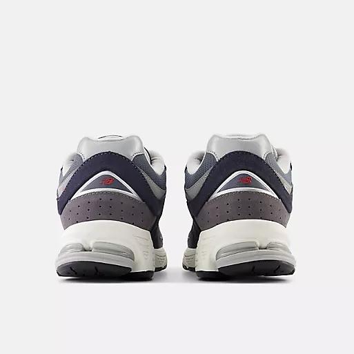 Giày New Balance 2002R Nữ Màu Xám Than