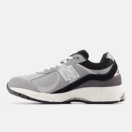 Giày New Balance 2002R Nữ Màu Xám Đen