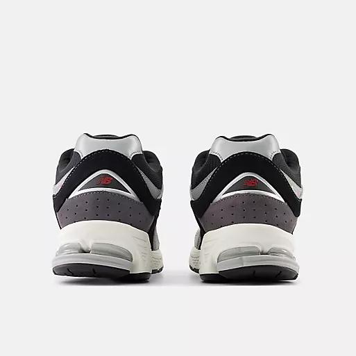 Giày New Balance 2002R Nữ Màu Xám Đen