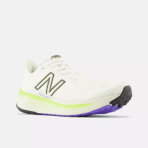 Giày New Balance Fresh Foam X Vongo V5 Nữ Màu Trắng Xanh Lá Cây