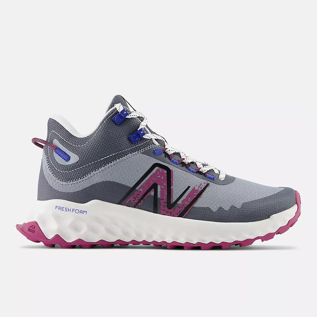 Giày New Balance Fresh Foam Garoé Midcut Nữ Màu Đen Hồng