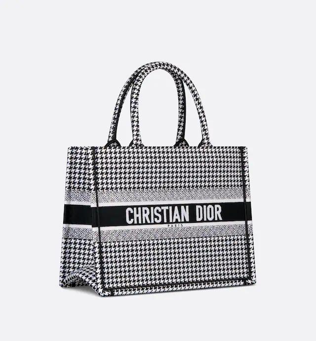 Túi Dior Medium Dior Book Tote Black And White