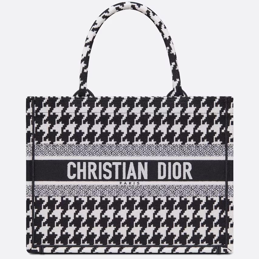 Túi Dior Medium Dior Book Tote Black And White Macro