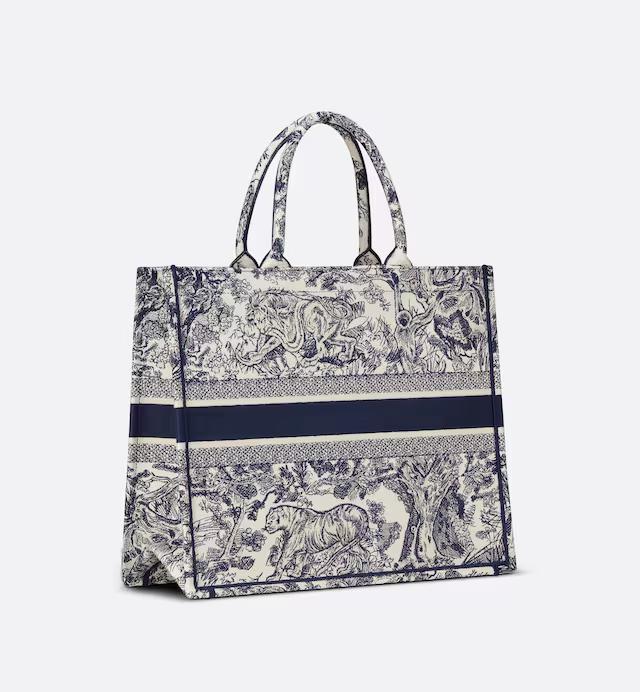 Túi Dior Large Dior Book Tote Ecru And Blue Toile De Jouy Embroidery