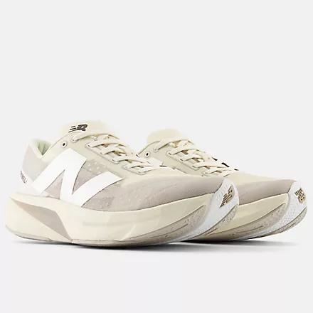 Giày New Balance Sydney'S Signature Collection Fuelcell Rebel V4 Nữ Be