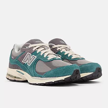 Giày New Balance 2002R Nữ Xám Xanh Lá