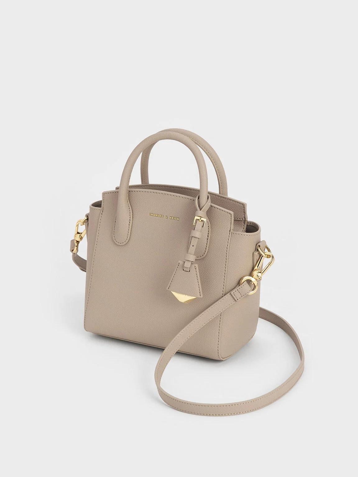 Túi Charles & Keith Double Handle Trapeze Nữ Be