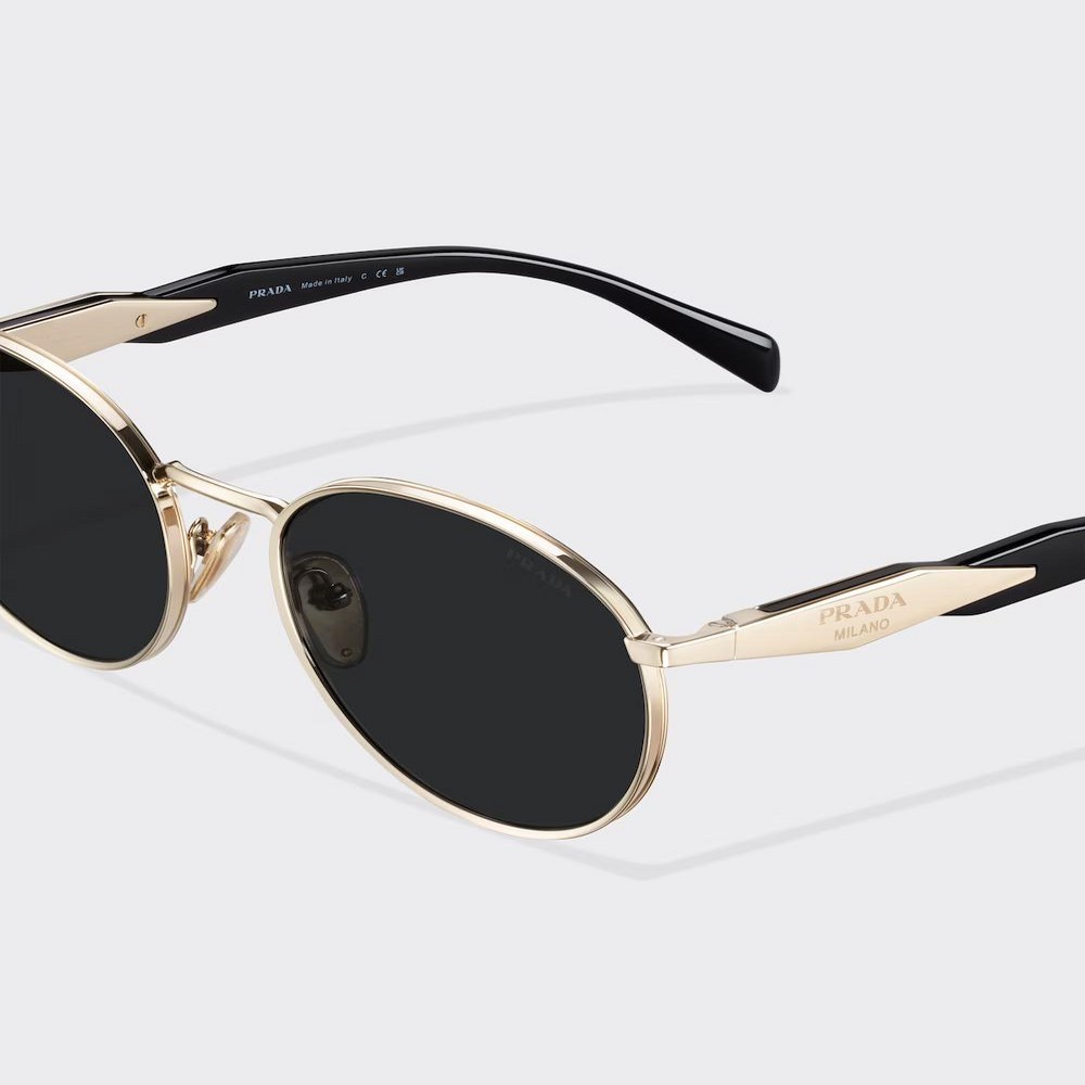 Kính Prada Sunglasses With Prada Logo Nữ Đen Vàng