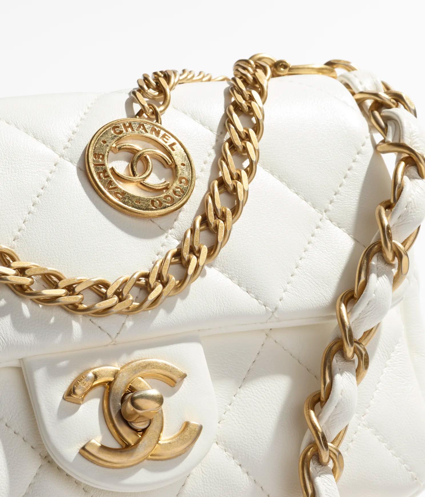 Túi Chanel Small Flap Bag Lambskin & Gold-Tone Metal Nữ Trắng