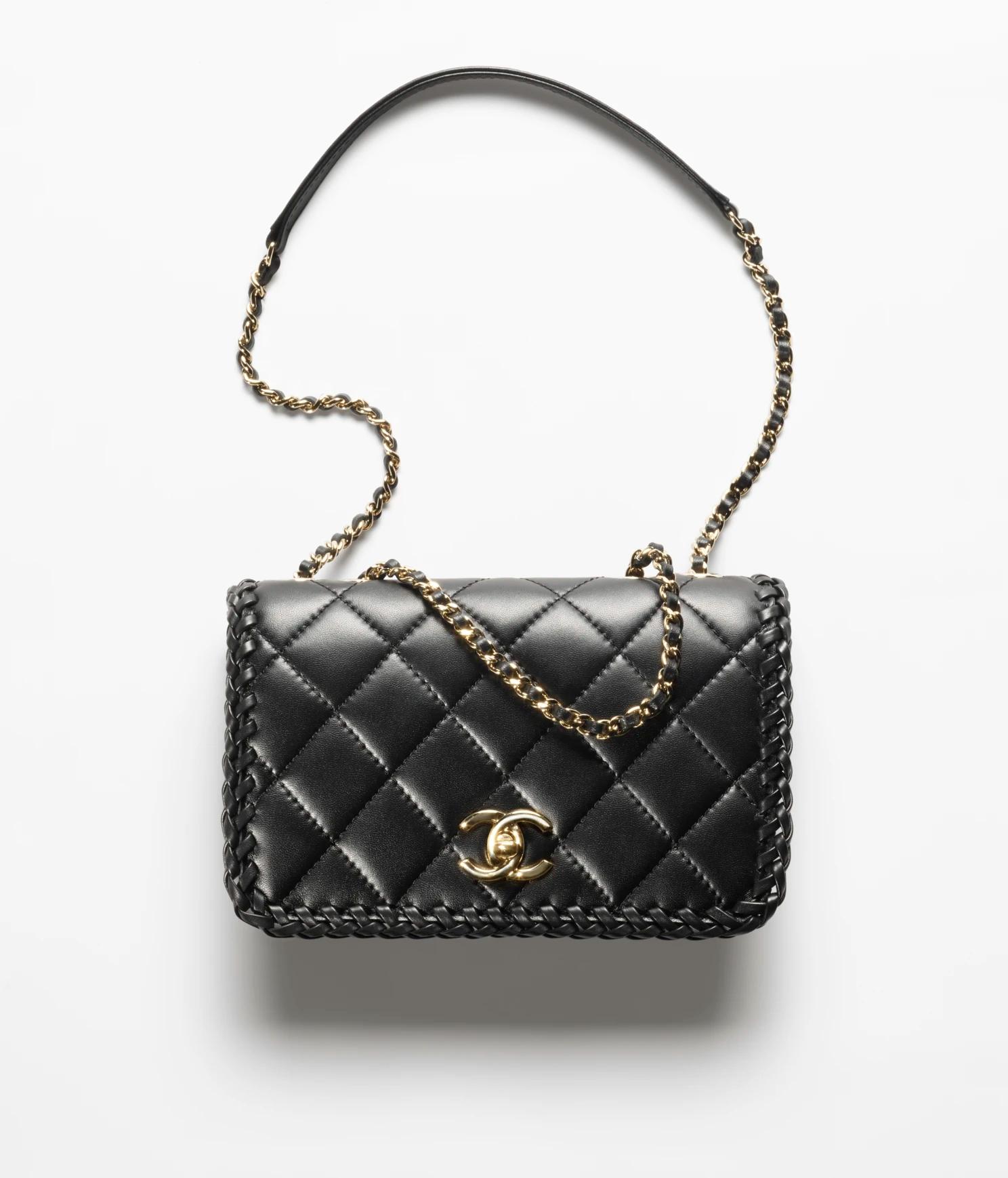 Túi Chanel Small Flap Bag Lambskin & Gold Metal Nữ Đen 