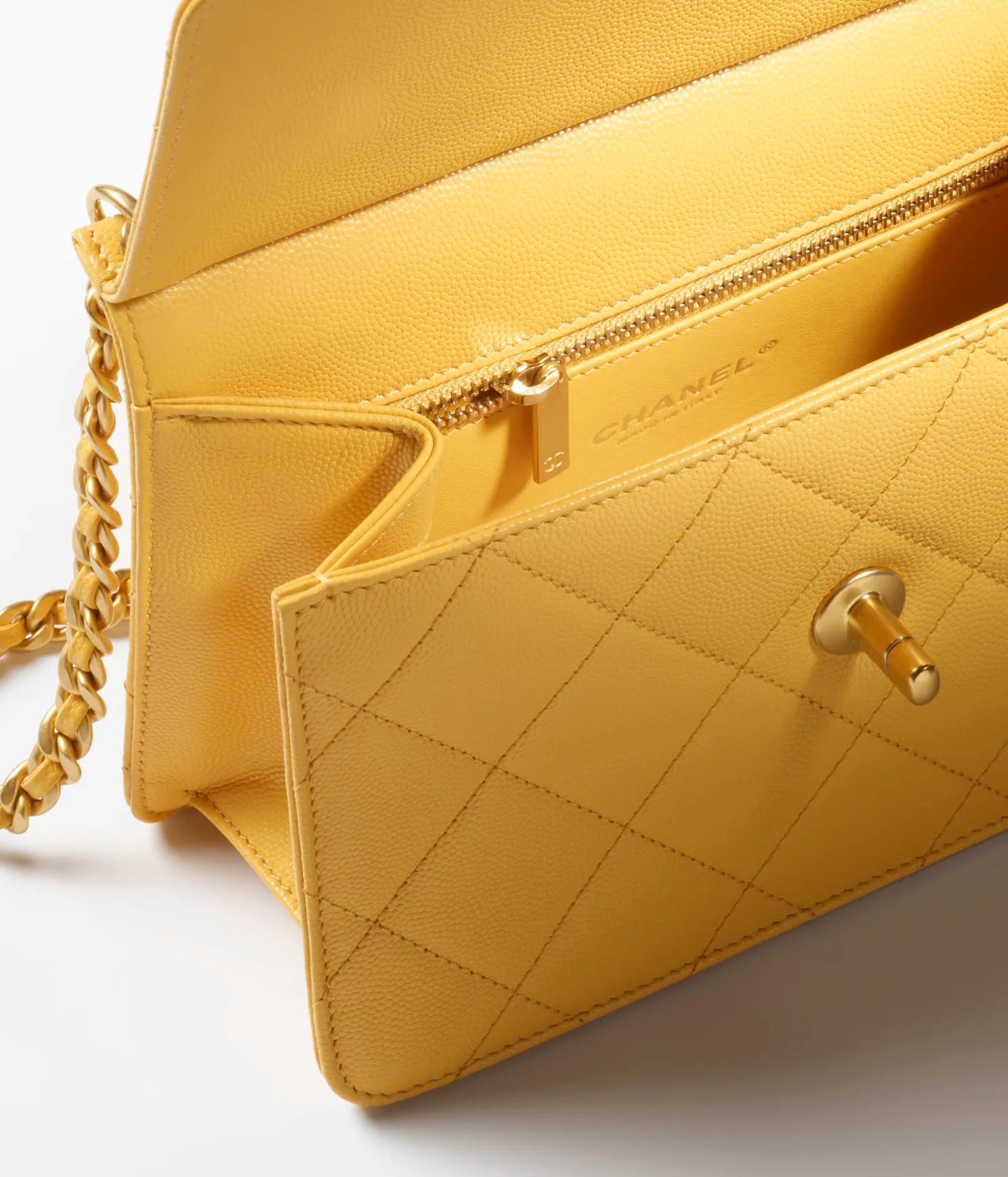 Túi Chanel Small Flap Bag Grained Calfskin & Gold-Tone Metal Nữ Vàng