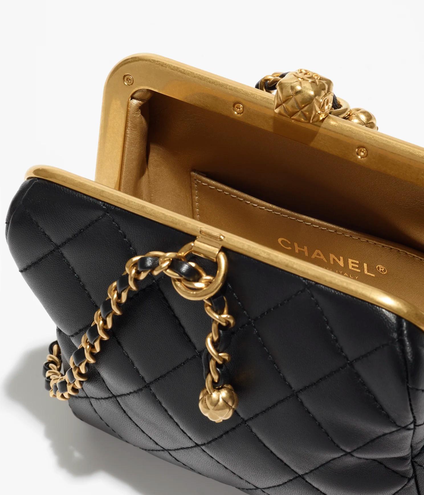 Túi Chanel Small Clutch Lambskin & Gold-Tone Metal Nữ Đen