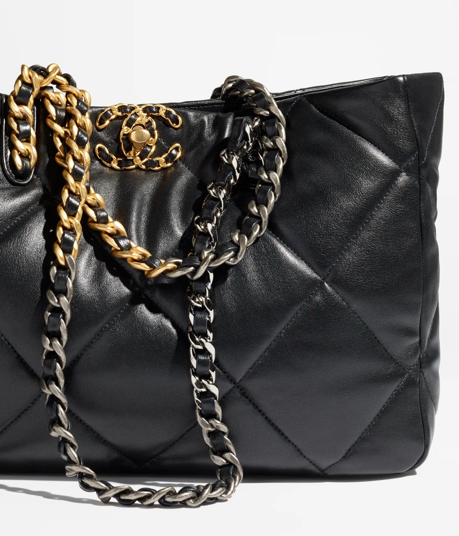 Túi Chanel Chanel 19 Shopping Bag Shiny Lambskin & Ruthenium-Finish Metal Nữ Đen