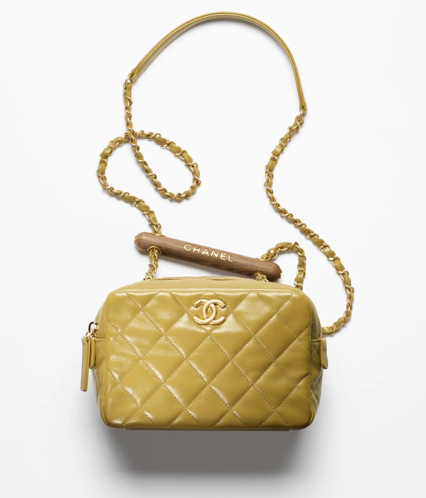 Túi Chanel Mini Bowling Bag Lambskin & Wenge Wood Nữ Vàng Xanh