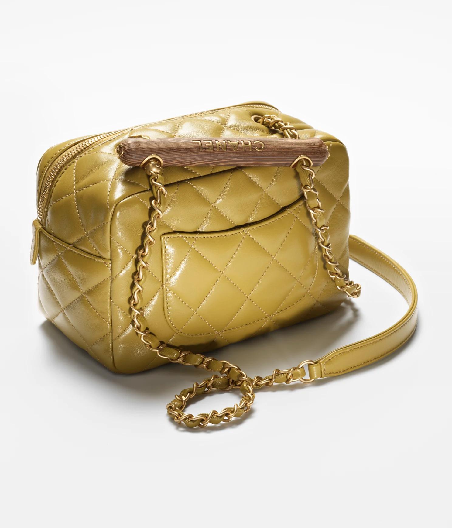 Túi Chanel Mini Bowling Bag Lambskin & Wenge Wood Nữ Vàng Xanh