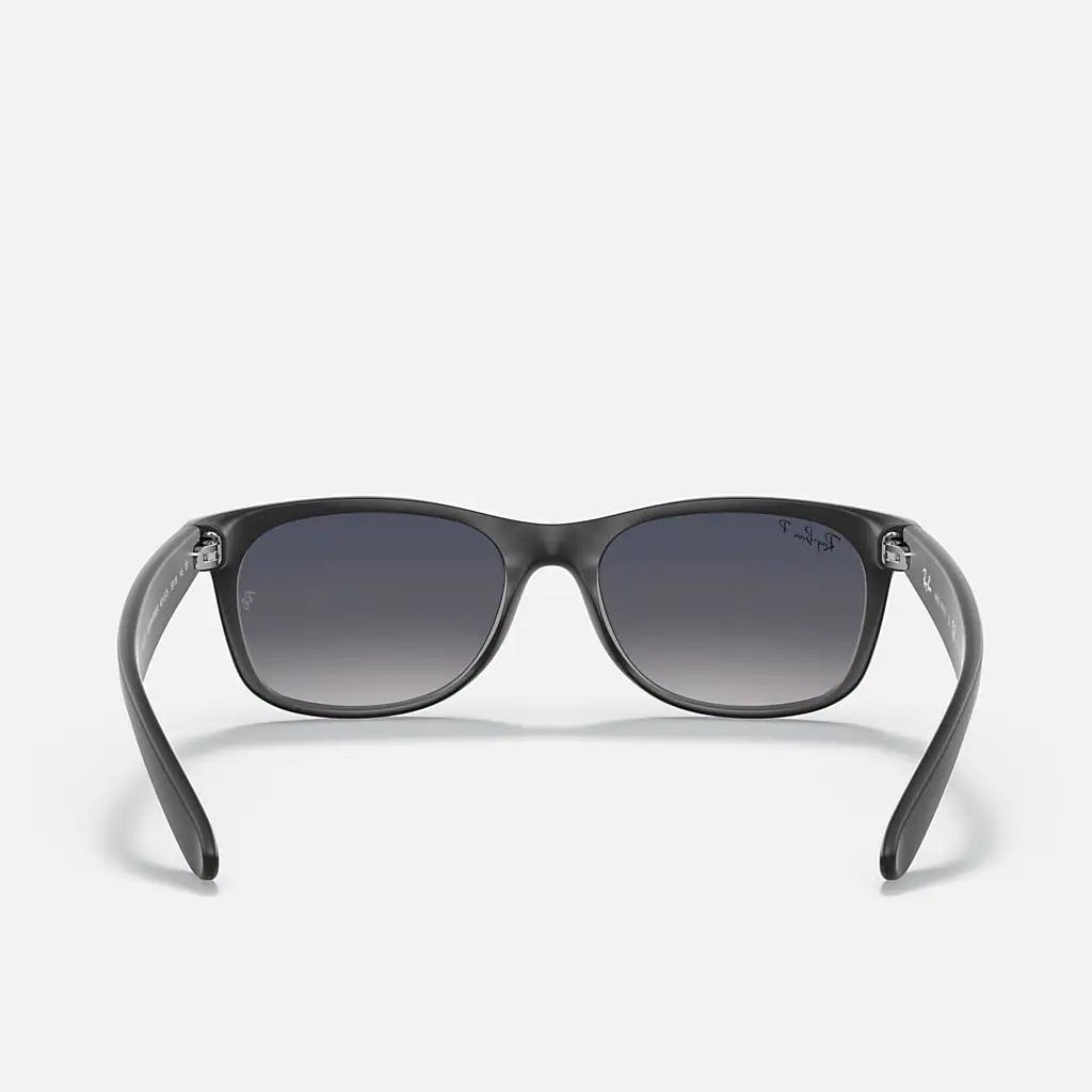 Kính Ray-Ban New Wayfarer Classic Polarized Đen Nhám Xanh Lá