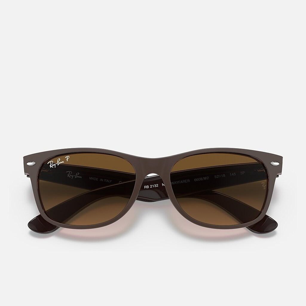 Kính Ray-Ban New Wayfarer Classic Polarized Nâu Nhám Trong